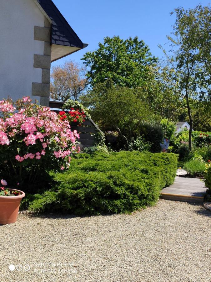 Les Chambres Des Badious Plerguer Exterior foto